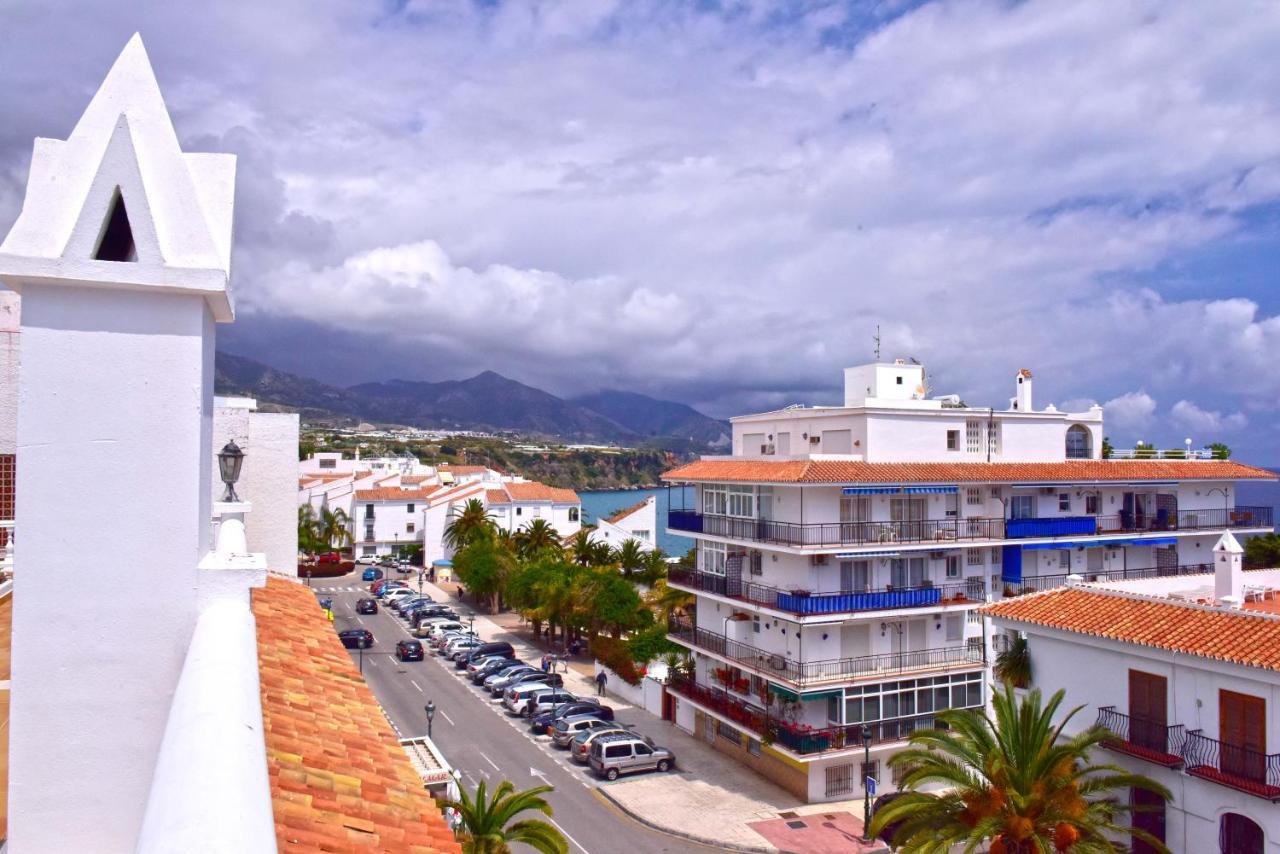 Nerja Center Apartment With Sea View Exterior photo